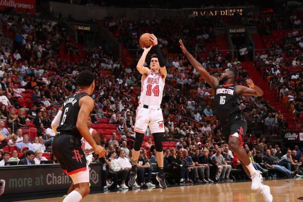 队强势统治 队强势统治