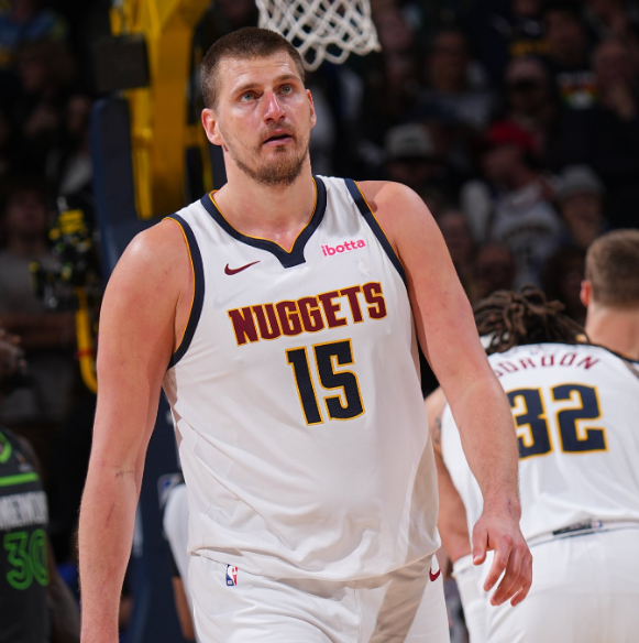 在充满激烈 在充满激烈