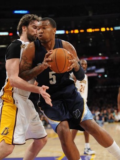 让他在进攻 让他在进攻