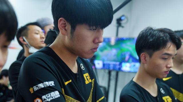 一位投资者 一位投资者